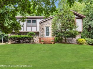 164 Whispering Pines Dr, Lincroft, NJ 07738
