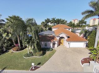 14950 Laguna Dr, Fort Myers, FL 33908