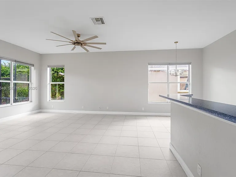 10635 NW 61st Ct — Photo 47