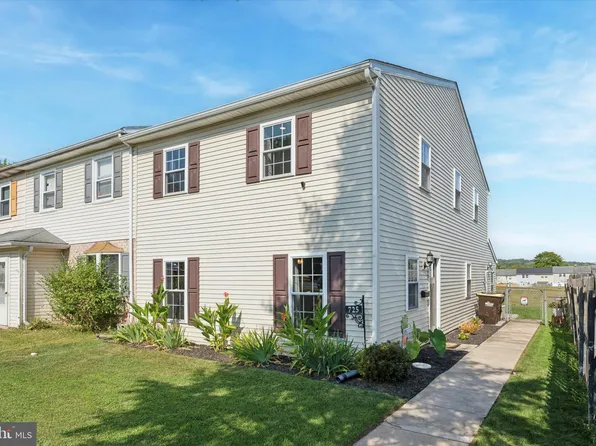 725 Valley Rd, East Greenville, PA 18041