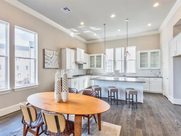 2306 Hutchins St, Houston, TX 77004