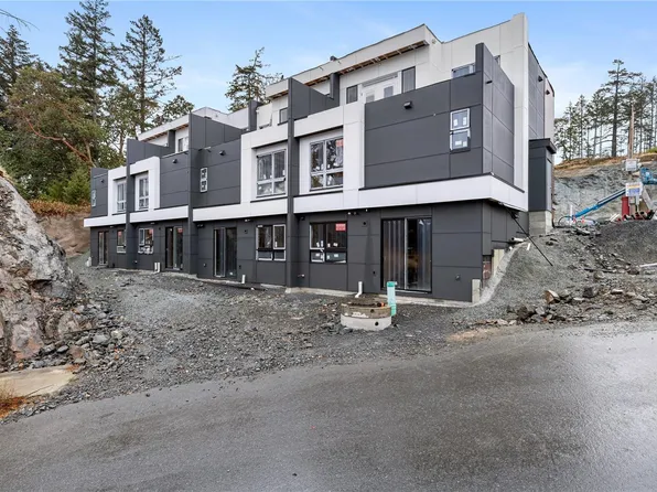 2787 Lakeview Ter #4, Langford, BC V9B 6L6