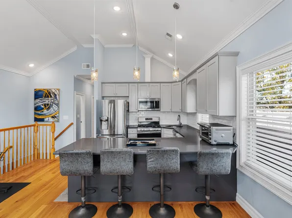 145 Bleecker Street image 8 of 39