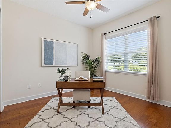 4th image of 1121 GARDENSHIRE LANE