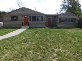 10 Orleans St, Johnston, RI 02919