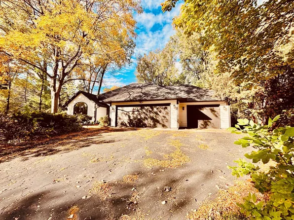 13505 Elkwood Dr, Apple Valley, MN 55124