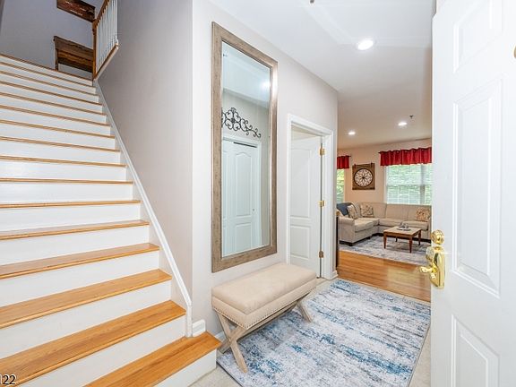 5th image of 30-08 Federal Hill Rd #8