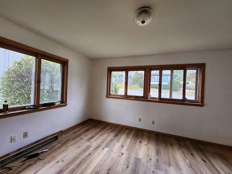 822 W Pleasant St — Photo 20