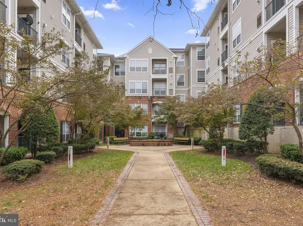4870 Eisenhower Ave Unit 306, Alexandria, VA 22304