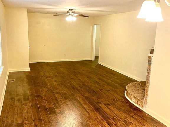 4th image of 359 Cummins St