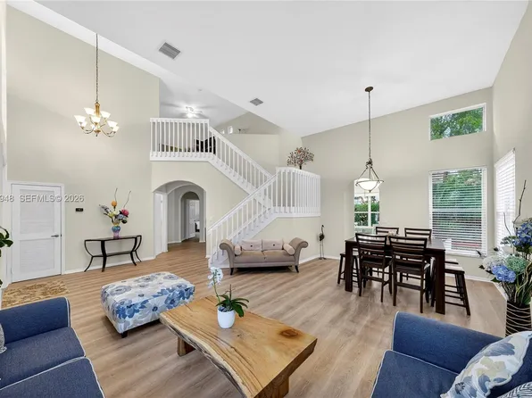 1511 NW 168th Ave, Pembroke Pines, FL 33028