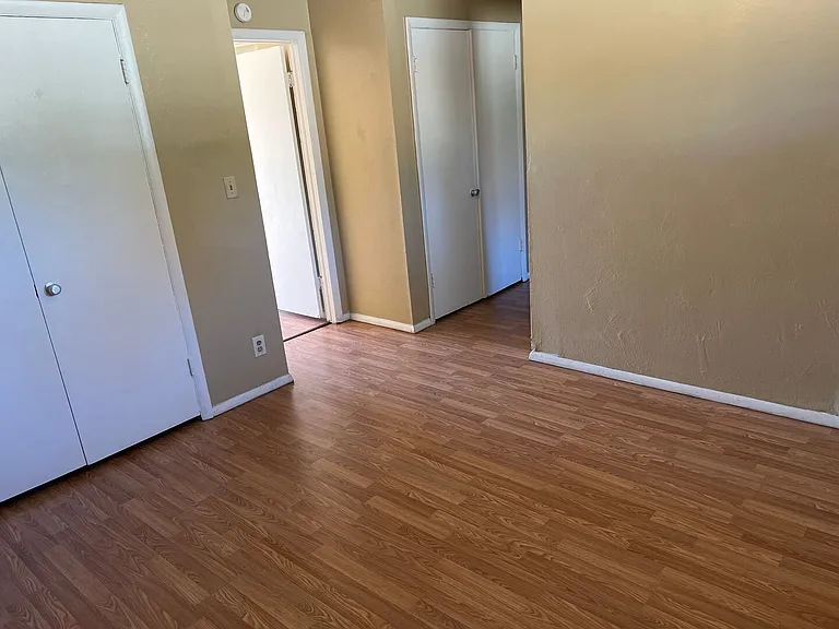 1200 Trimble Ave — Photo 3