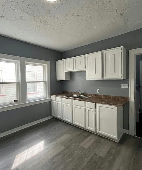 3252 E 118th St #1 — Photo 2