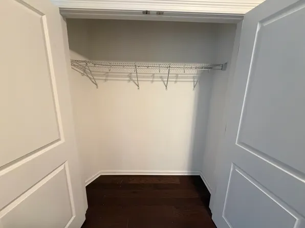 2001 Hudson Terrace image 9 of 16