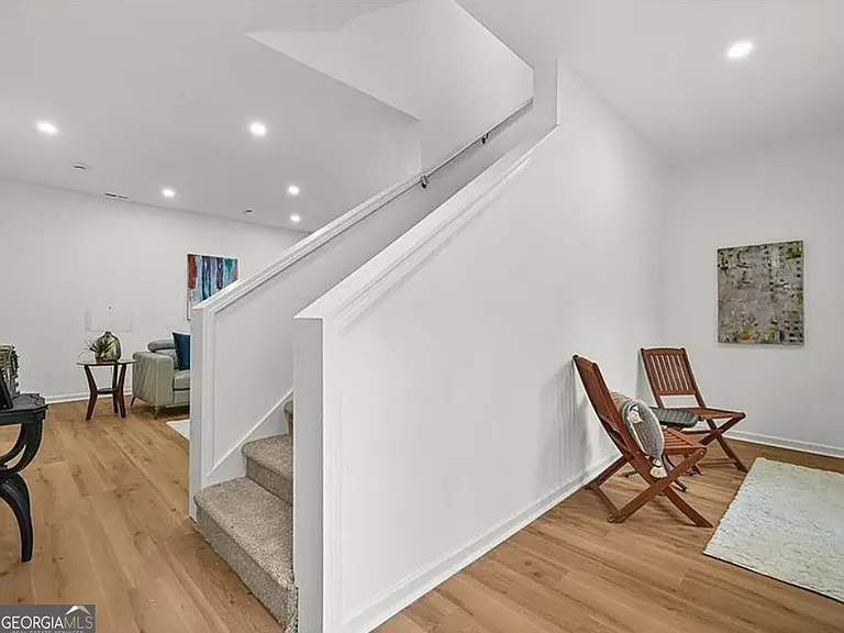 3925 Pine Shore Cir — Photo 10
