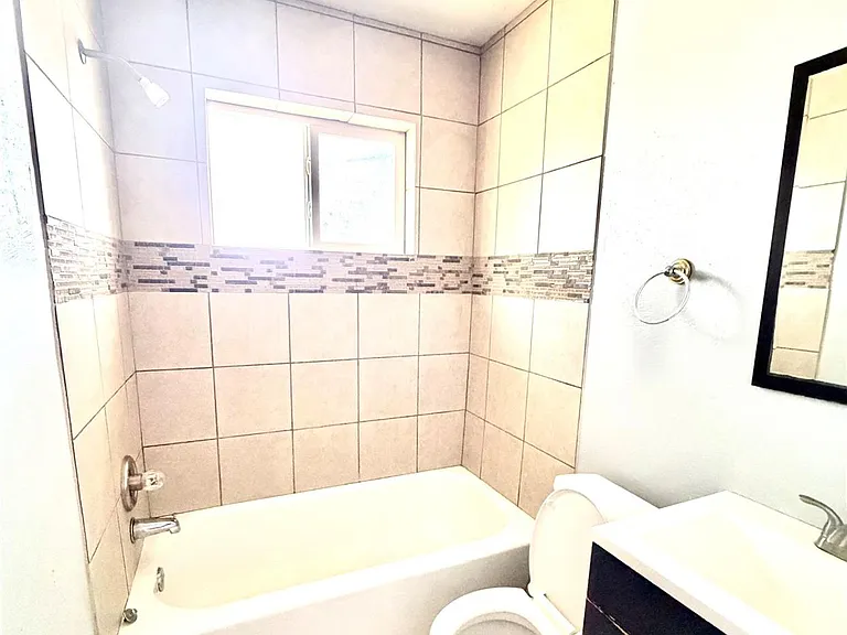 7402 Alegria Dr — Photo 18