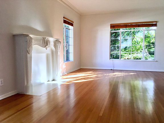 4th image of 8415 1/2 Fountain Ave