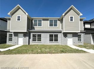 998 S Benchmark Ln, Fayetteville, AR 72704