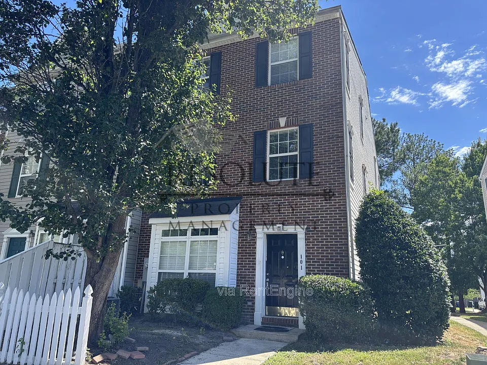 8650 Neuse Landing Ln #101