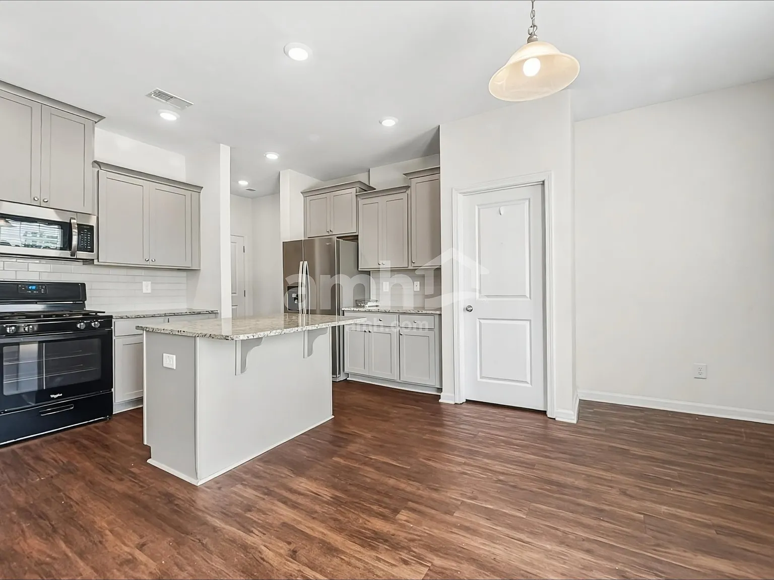 4 bed, 2.5 bath, 2591 sqft, $2,735 — Photo 3