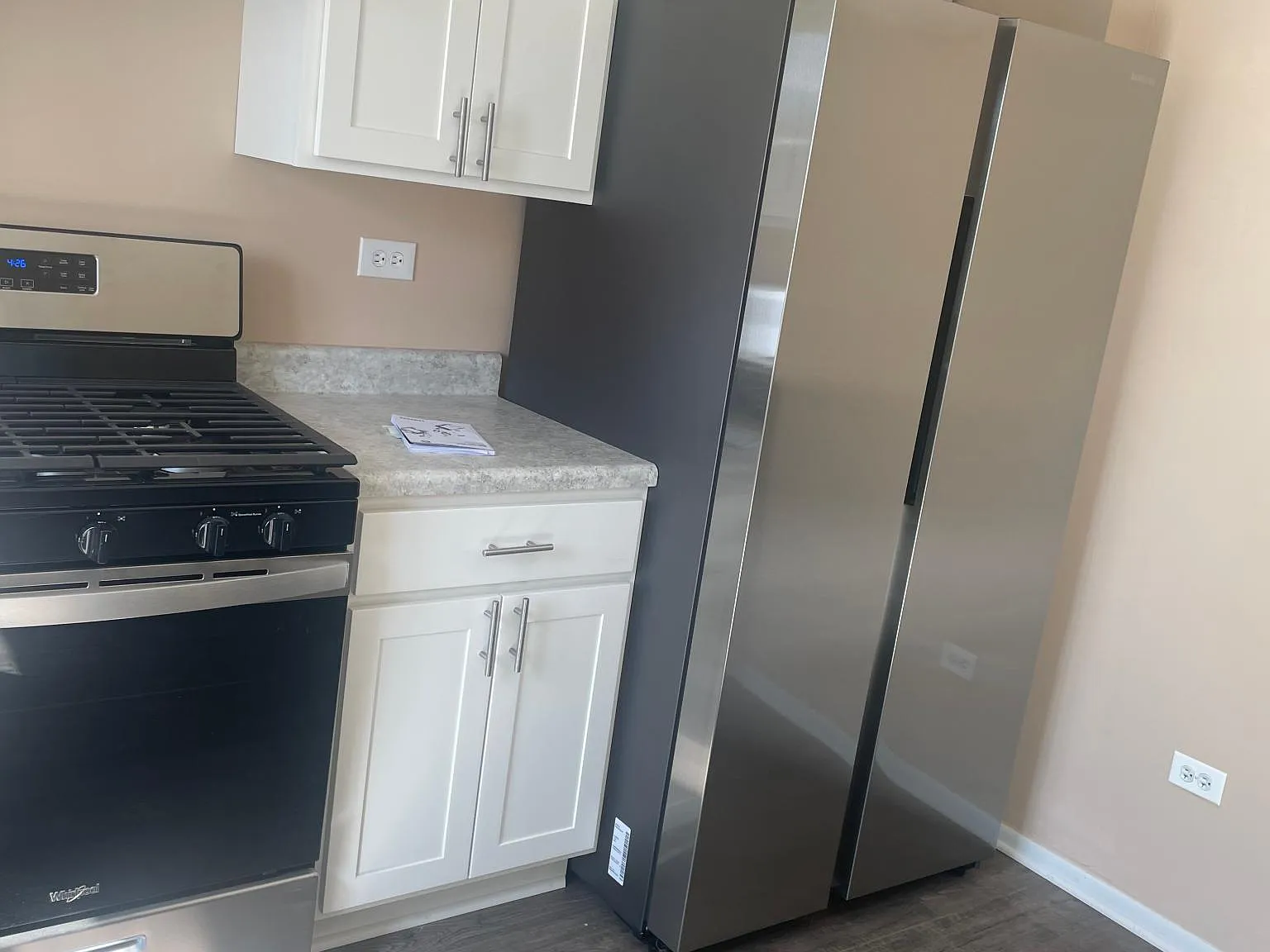 3 bed, 1200 sqft, $2,250 — Photo 4