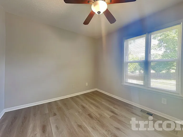 5820 Leatherwood Ln — Photo 12