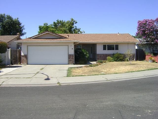 1st image of 329 Avila Ct