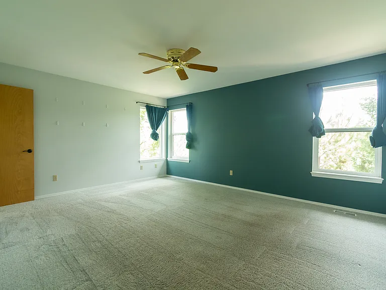 1360 Pinon Ridge Ct — Photo 32