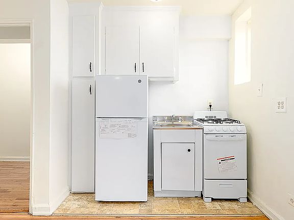 5th image of 5552 Netherland Ave APT 6D