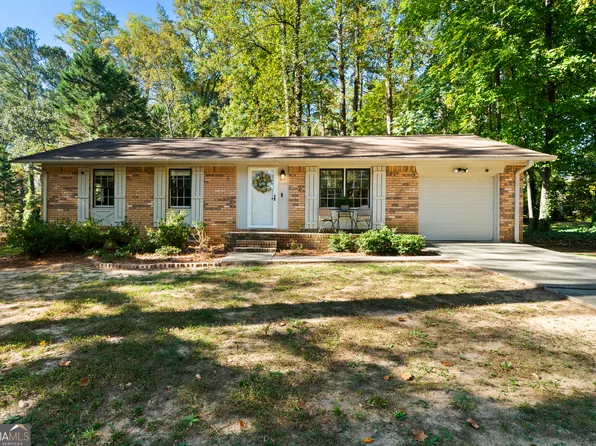 2766 Tiffany Dr SW, Marietta, GA 30008
