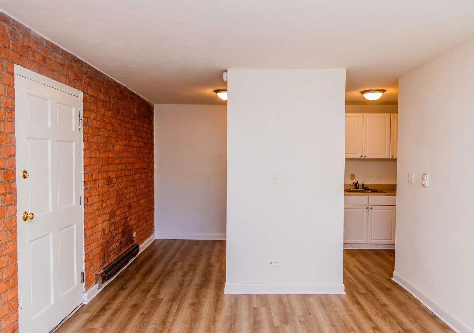 1500 Grady Ave — Photo 2
