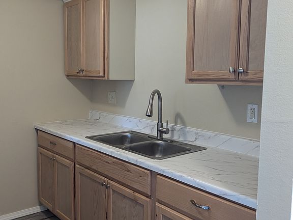 3rd image of 1127 Connecticut Ave APT F