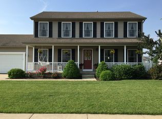 767 Longford Dr, Bowling Green, OH 43402