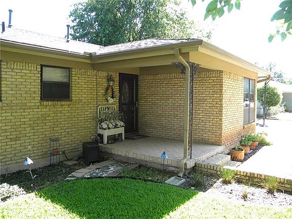 2nd image of 7308 Winnell Way