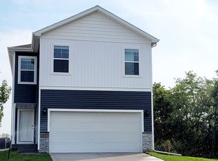 2698 SE Creekhill Way, West Des Moines, IA 50265