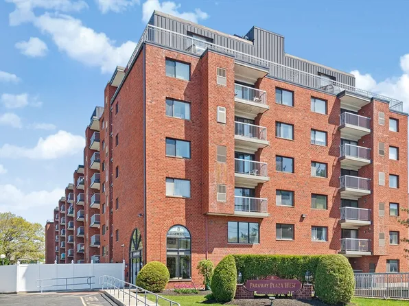 8 9th St APT 707, Medford, MA 02155