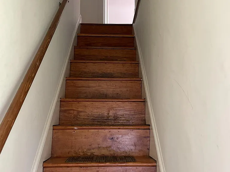 2210 N Lexington St #UPPER LEVEL — Photo 3