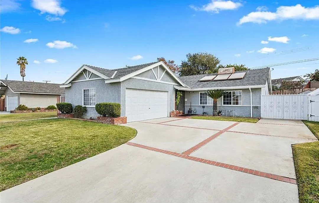 3 bed, 1220 sqft, $3,500 — Photo 1