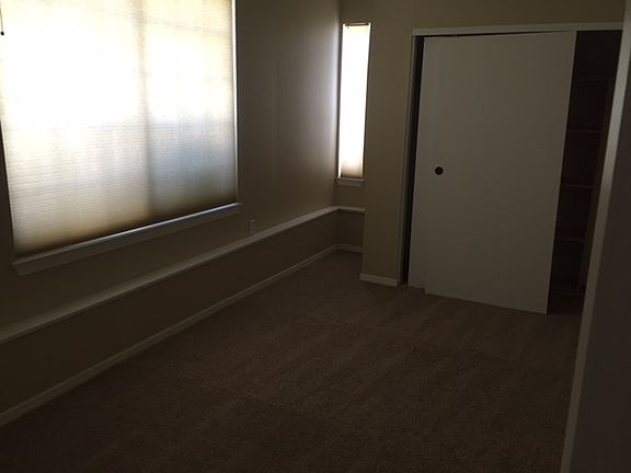 4th image of 1756 Greengate St