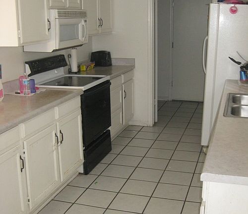 3rd image of 913 W Bell De Mar Dr