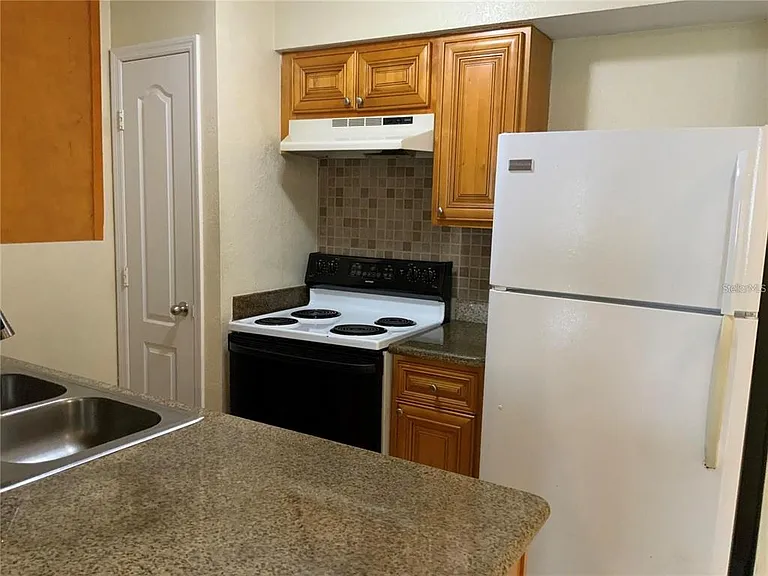 235 Red Maple Pl #235 — Photo 6