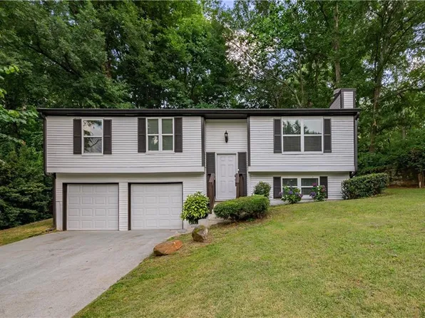 4674 Midridge Dr, Norcross, GA 30093