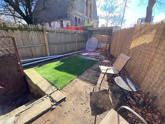 Rented by Lang Realty LLC | media 22