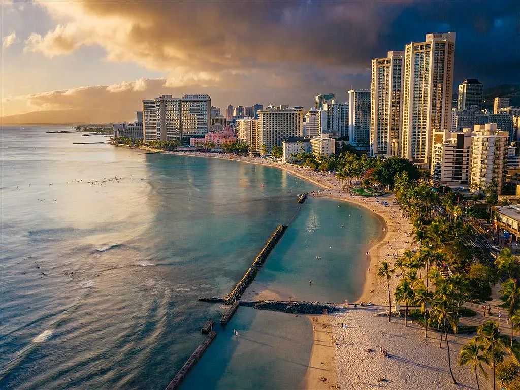 Lilia Waikiki — Photo 3