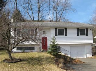 2204 Glenwood Rd, Vestal, NY 13850