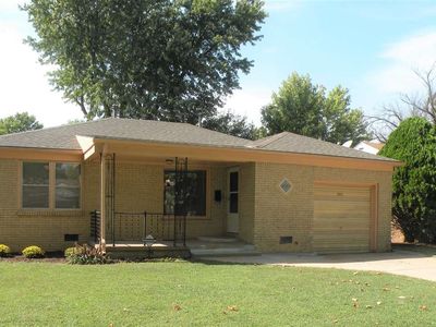 2367 S Chautauqua Ave, Wichita, KS, 67211