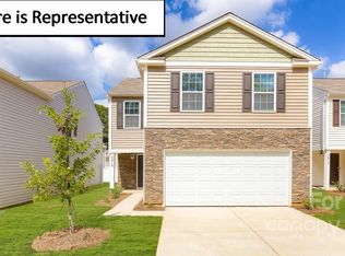 8105 Clairwood Dr, Charlotte, NC 28269