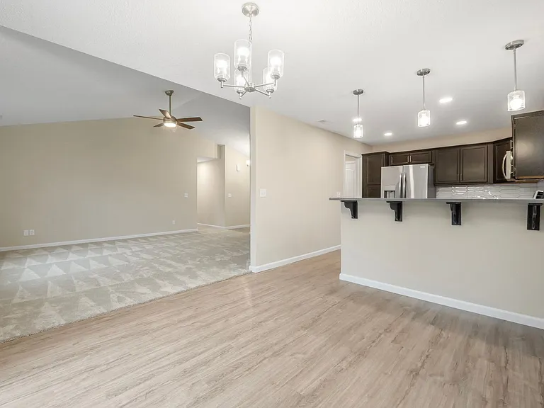 305 E Toledo St — Photo 16