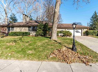 329 W Ridgemont Rd, Peoria, IL 61614