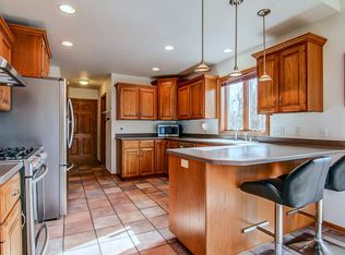6860 Valiant Dr, Windsor, WI 53598